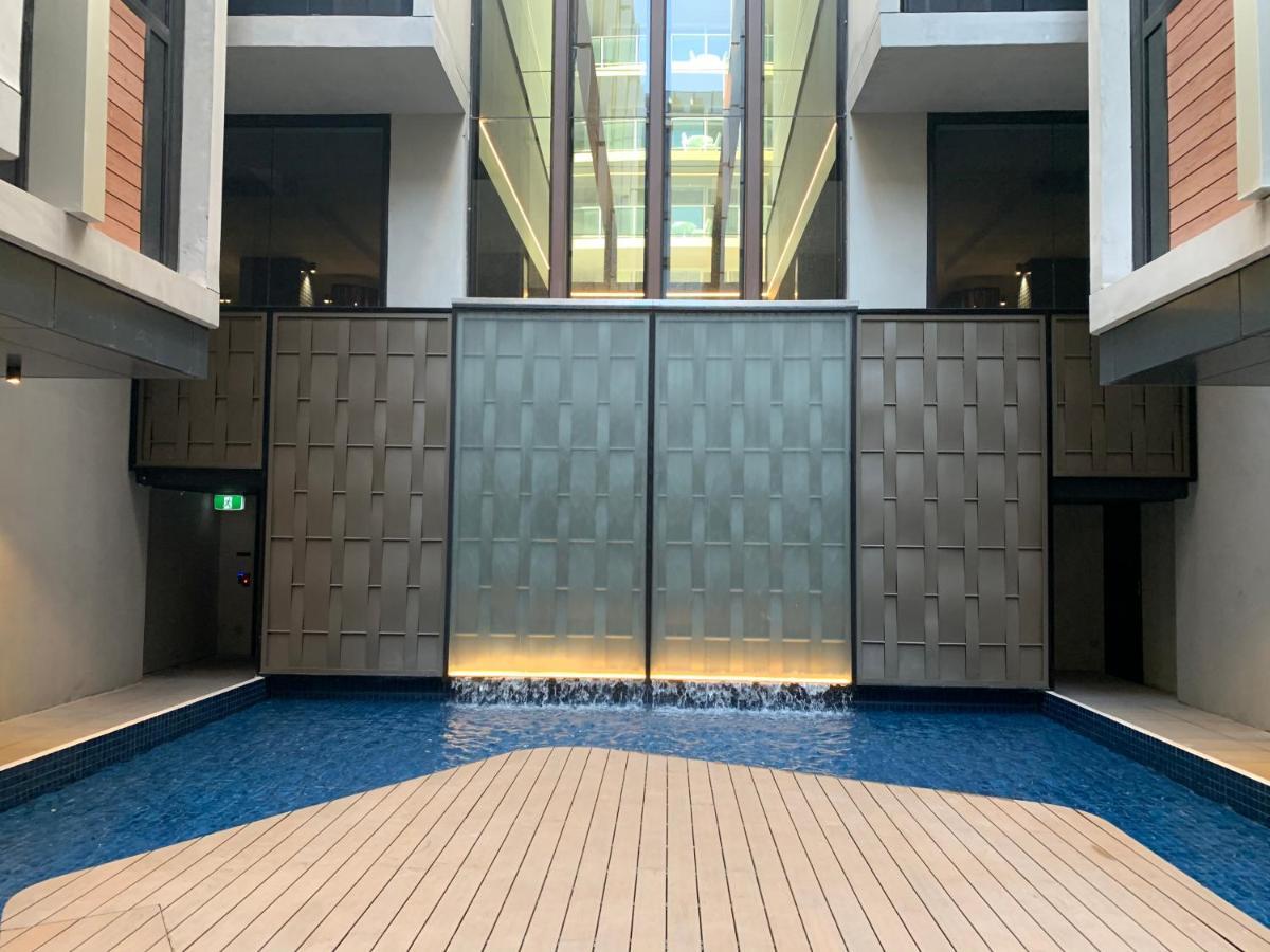Midnight Luxe 1Br 1Bath Apartment 104 In The Heart Of Braddon Pool Sauna Secure Parking Wine Wifi 캔버라 외부 사진