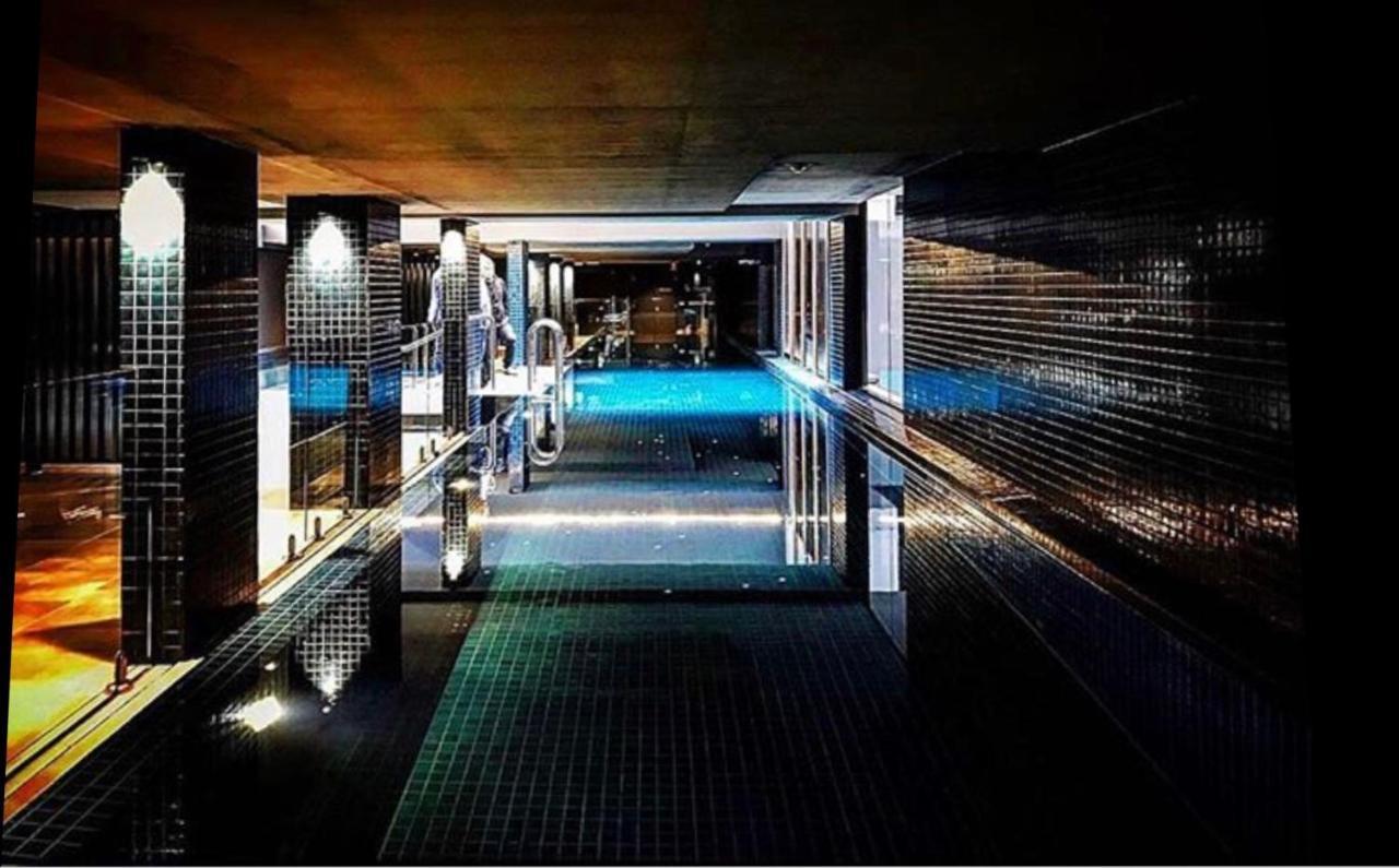 Midnight Luxe 1Br 1Bath Apartment 104 In The Heart Of Braddon Pool Sauna Secure Parking Wine Wifi 캔버라 외부 사진